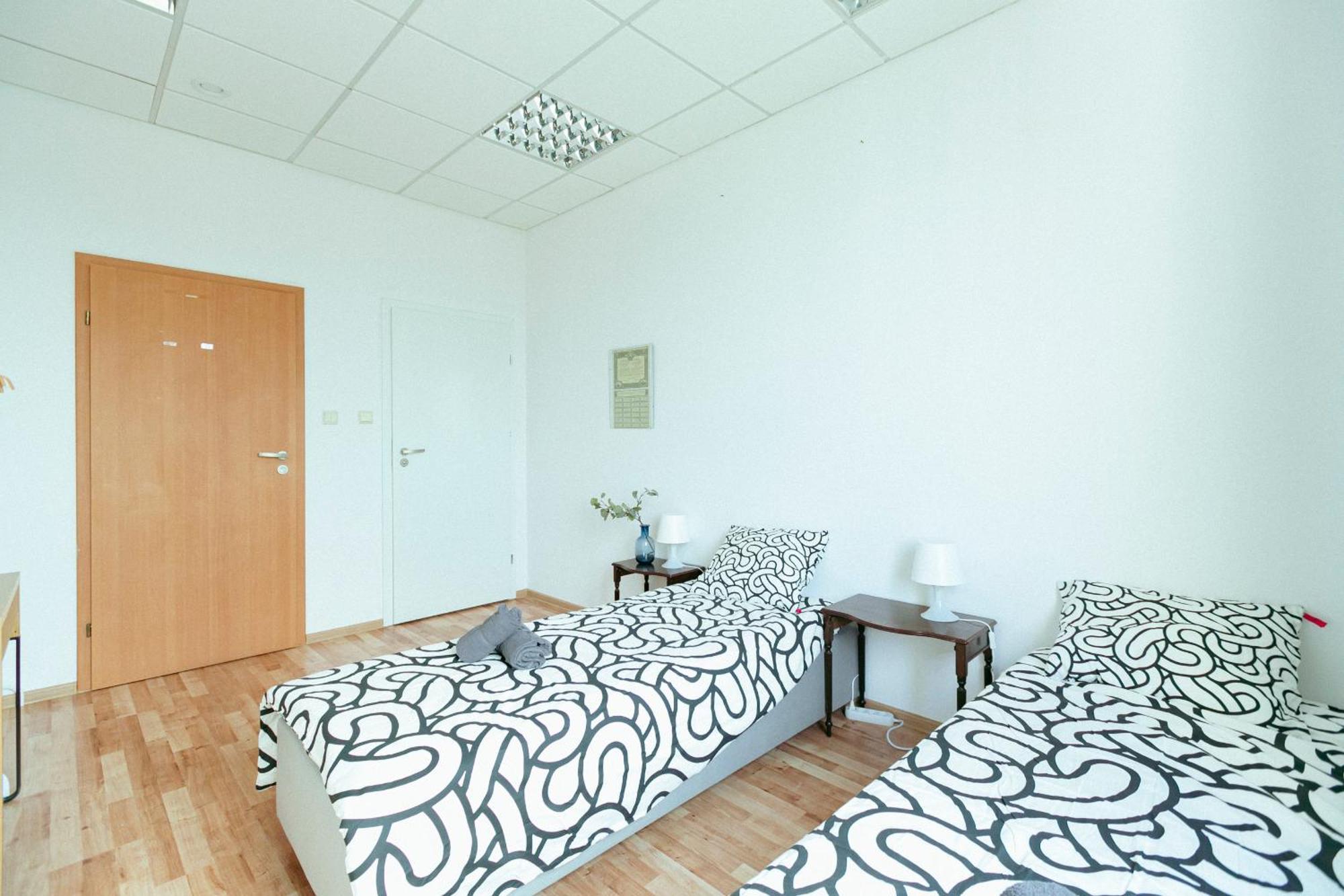 Hostel Metro Kabaty Warsaw Exterior photo