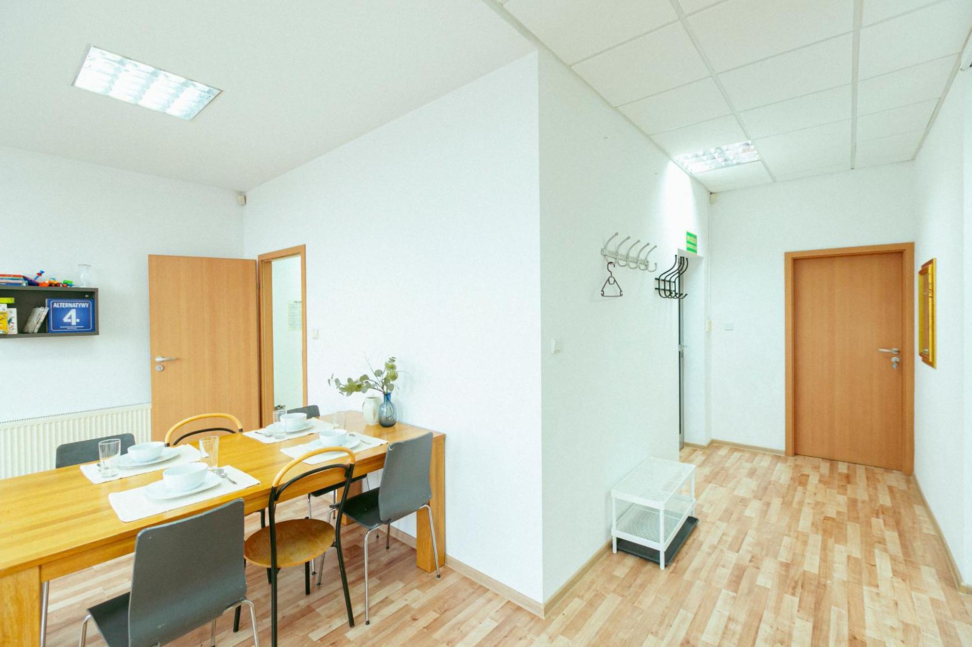 Hostel Metro Kabaty Warsaw Exterior photo