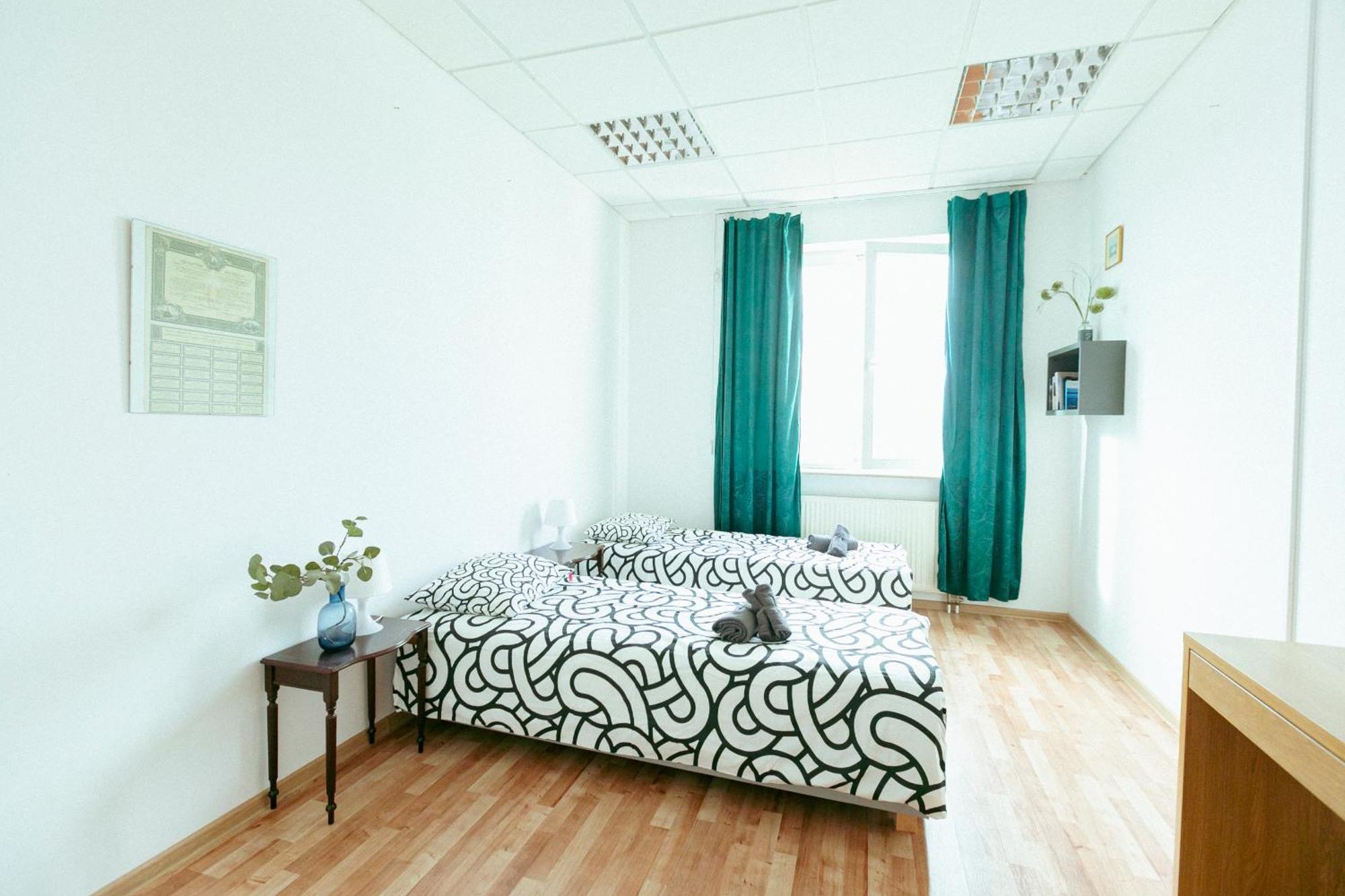 Hostel Metro Kabaty Warsaw Exterior photo