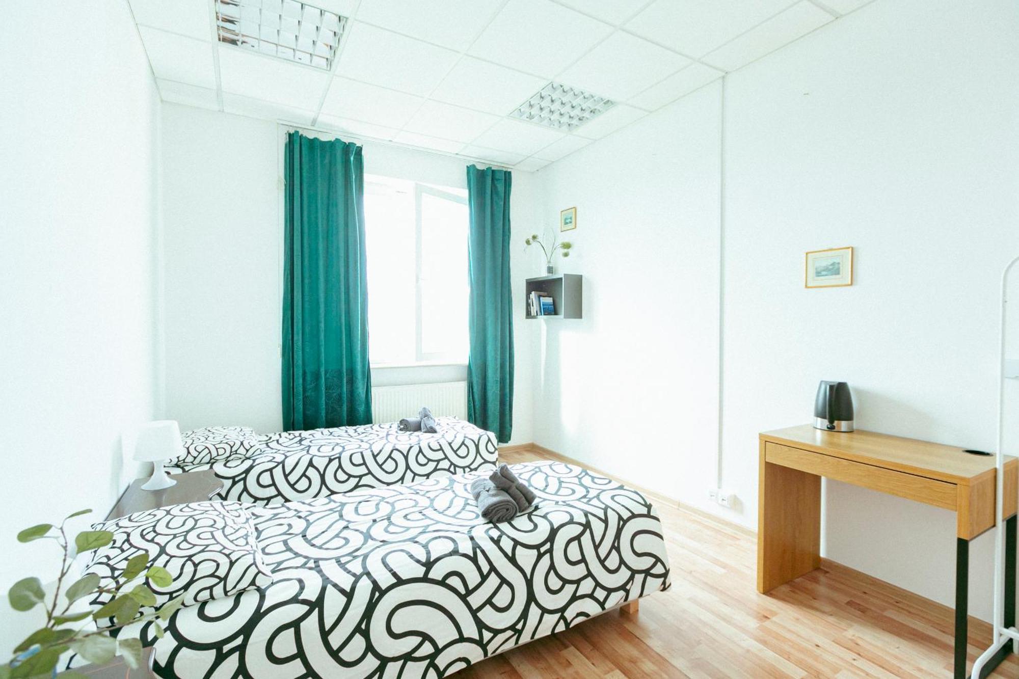 Hostel Metro Kabaty Warsaw Exterior photo